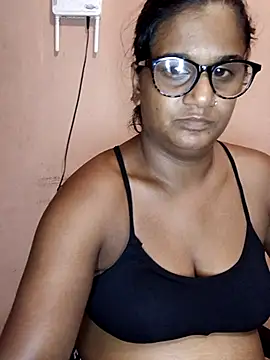 Snapshot of indianstrawberrylips4u chatting on April 2026 09:31:01 PM indianstrawberrylips4u online show from April 2026 09:31:01 PM