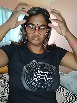 Snapshot of indianstrawberrylips4u chatting on July 2026 09:15:01 AM indianstrawberrylips4u online show from July 2026 09:15:01 AM