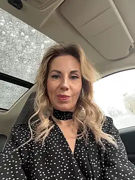 Snapshot of LisaMurr chatting on March 2026 09:38:02 AM LisaMurr online show from March 2026 09:38:02 AM