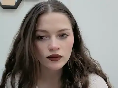 Avelinehowo uwu online show from March 2026 01:43:02 PM