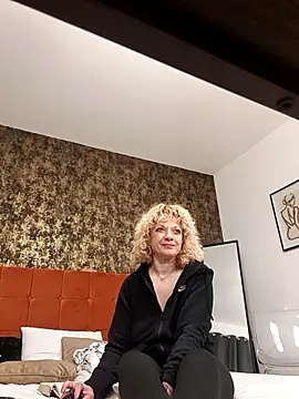 Snapshot of LaireeFelini chatting on February 2026 08:26:01 PM LaireeFelini online show from February 2026 08:26:01 PM