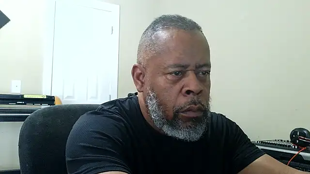 Cleozevo1961 online show from March 2026 05:19:02 PM