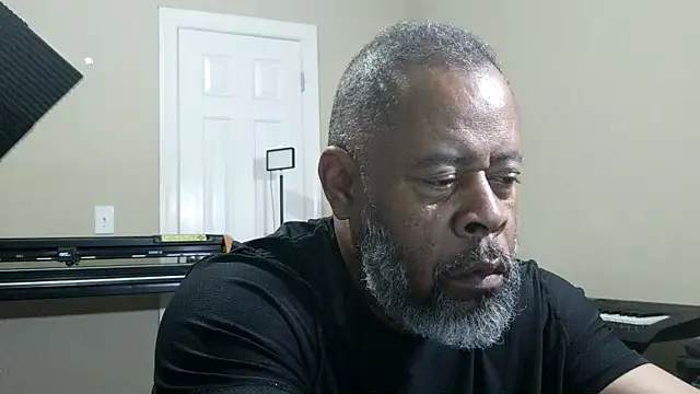 Cleozevo1961 online show from March 2026 04:17:02 AM