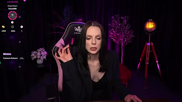 Snapshot of Wild_Alice_me chatting on April 2026 05:30:01 PM Wild Alice me online show from April 2026 05:30:01 PM