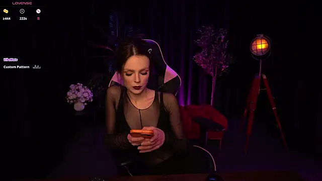 Snapshot of Wild_Alice_me chatting on June 2026 03:50:01 PM Wild Alice me online show from June 2026 03:50:01 PM