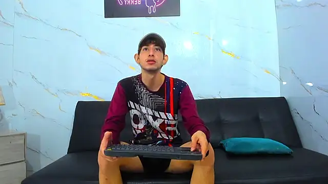 Spicy guys online show from March 2026 01:04:01 PM