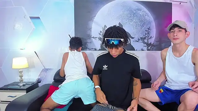 Spicy guys online show from April 2026 08:09:02 PM