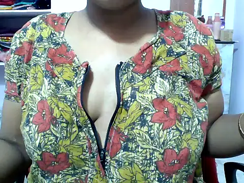 Snapshot of Angel_honeybear_143 chatting on June 2026 07:07:01 PM Angel honeybear 143 online show from June 2026 07:07:01 PM
