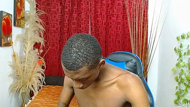 milo018 online show from March 2026 08:47:01 PM