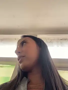 Tifqueen online show from March 2026 06:00:01 PM