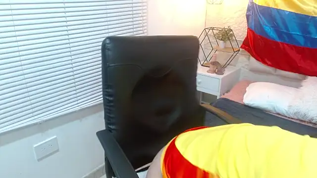 jackie tk online show from June 2026 07:56:02 PM