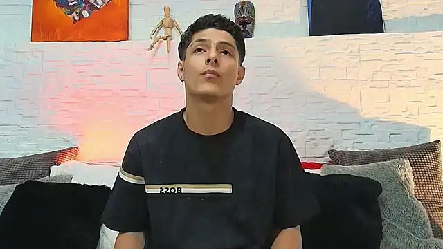 Snapshot of Eliassalvatore_ chatting on May 2026 07:20:02 PM Eliassalvatore online show from May 2026 07:20:02 PM