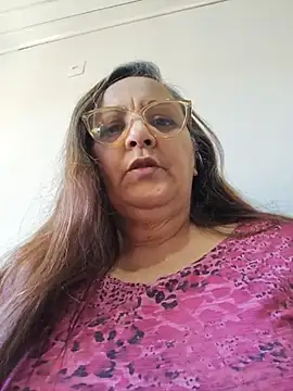 Snapshot of Noemipopi chatting on June 2026 07:02:01 PM Noemipopi online show from June 2026 07:02:01 PM