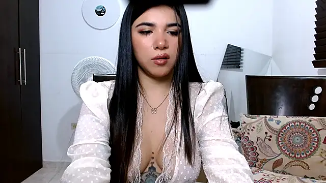 MiaDiamontLatin online show from March 2026 11:43:01 PM