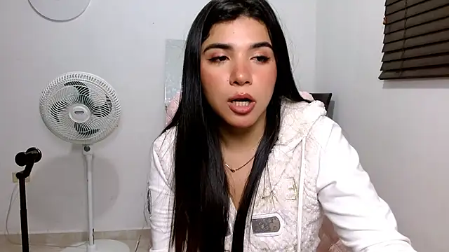 MiaDiamontLatin online show from March 2026 05:55:01 AM