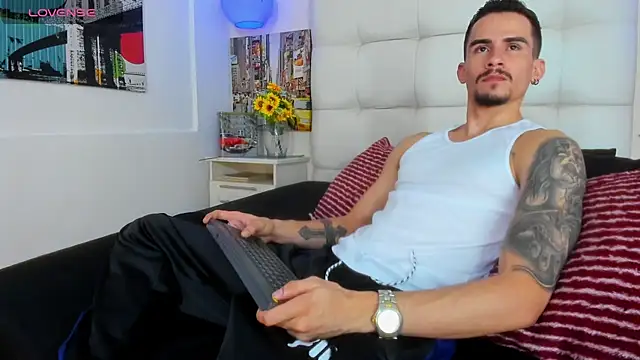 SharonTygaX online show from April 2026 03:54:02 AM