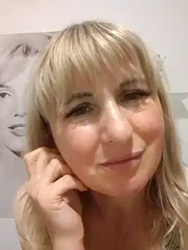 Snapshot of -Nefertiti- chatting on May 2026 01:12:01 AM -Nefertiti- online show from May 2026 01:12:01 AM