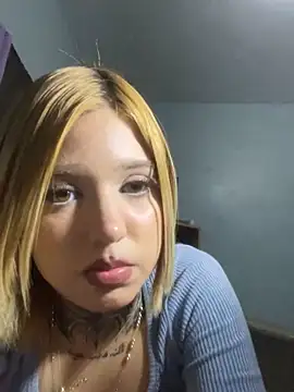 Snapshot of avrillayan chatting on February 2026 05:27:01 AM avrillayan online show from February 2026 05:27:01 AM