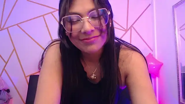 Snapshot of yvanna__smith chatting on February 2026 04:11:01 AM yvanna smith online show from February 2026 04:11:01 AM