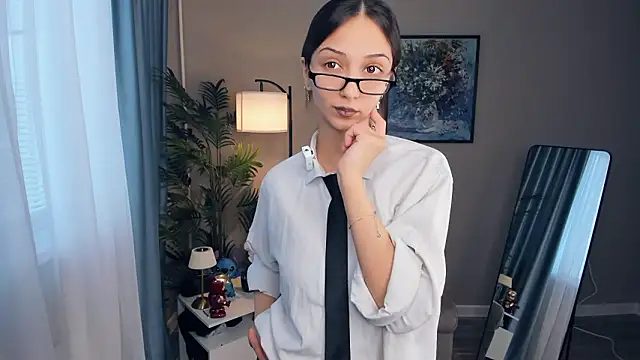 littleevilon online show from February 2026 10:05:01 AM