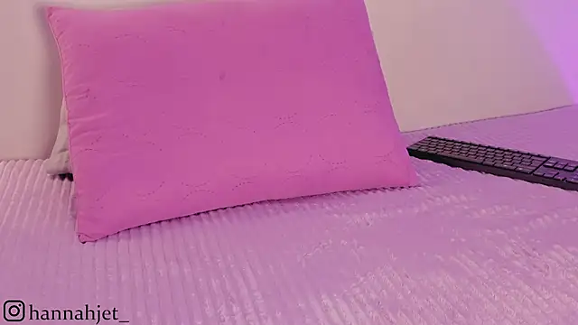 hannah jet online show from April 2026 09:39:33 PM