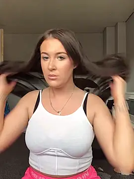 PinkVelvetx online show from April 2026 05:24:02 PM