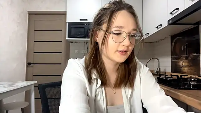 Snapshot of AinaSmith chatting on March 2026 10:22:02 AM AinaSmith online show from March 2026 10:22:02 AM