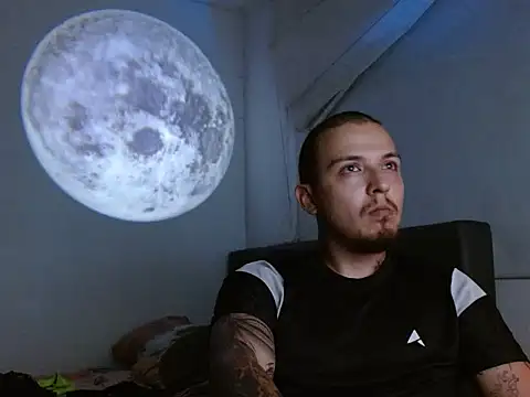 Maximo Garcia17 online show from April 2026 04:24:02 AM