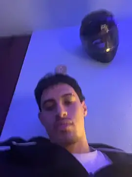 TOMAS CONOR online show from April 2026 12:04:01 AM