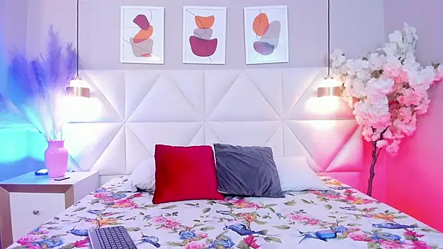 Snapshot of Kitty__444 chatting on February 2026 12:13:02 PM Kitty 444 online show from February 2026 12:13:02 PM