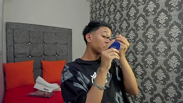 Little Twink19x online show from June 2026 07:28:01 PM