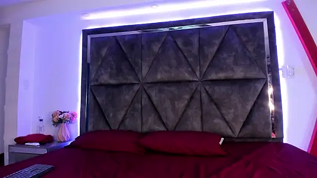 Miia Grey  online show from February 2026 12:48:02 PM