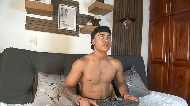 Jeremy wallker online show from March 2026 07:35:01 PM