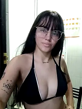 Snapshot of sara_cute_so chatting on February 2026 02:53:02 AM sara cute so online show from February 2026 02:53:02 AM