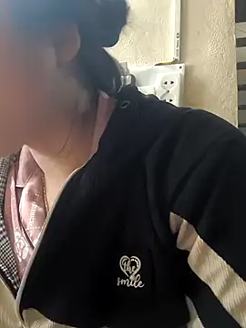 Snapshot of MayEva_ly chatting on February 2026 07:48:01 AM MayEva ly online show from February 2026 07:48:01 AM