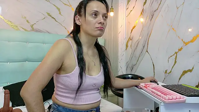 QueenSallyDesire online show from May 2026 03:15:02 AM