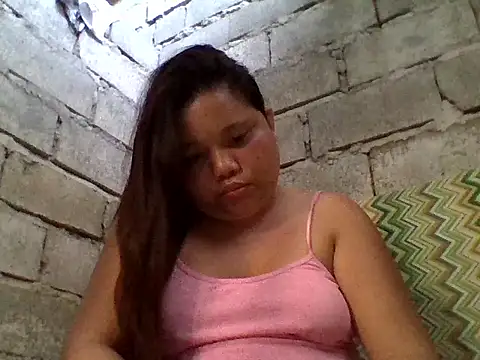 sweetlyn31 online show from April 2026 10:22:02 PM