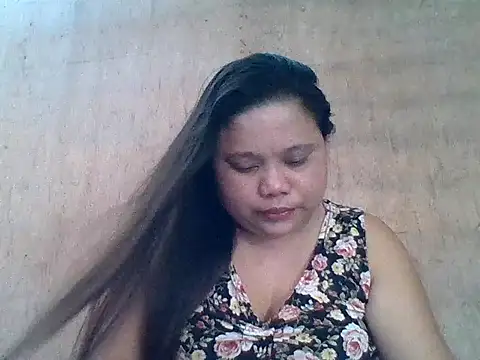 sweetlyn31 online show from April 2026 12:02:02 AM