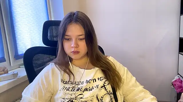 TomikoPfau online show from March 2026 07:56:02 AM