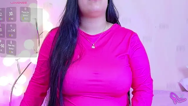 Snapshot of curvybuffgirllll chatting on May 2026 07:33:01 PM curvybuffgirllll online show from May 2026 07:33:01 PM