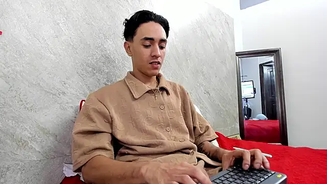 Snapshot of Mick-lollipop chatting on February 2026 07:57:02 PM Mick-lollipop online show from February 2026 07:57:02 PM