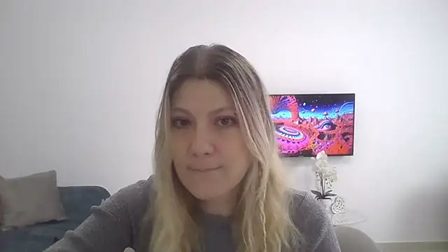 Foxy Bright online show from March 2026 12:44:01 PM