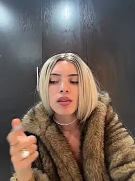 romanovanita online show from March 2026 04:38:02 AM