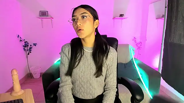 jaulyn 18 online show from March 2026 12:10:02 PM