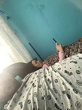 Snapshot of LaBuBupara chatting on March 2026 01:24:01 PM LaBuBupara online show from March 2026 01:24:01 PM