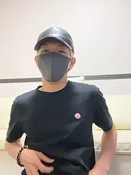 Snapshot of Yumemiru-k chatting on May 2026 09:03:02 AM Yumemiru-k online show from May 2026 09:03:02 AM