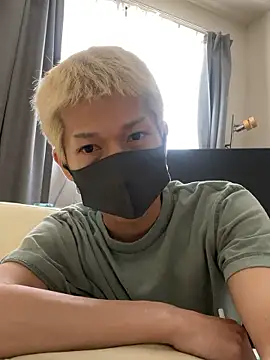Snapshot of Yumemiru-k chatting on May 2026 12:37:01 AM Yumemiru-k online show from May 2026 12:37:01 AM