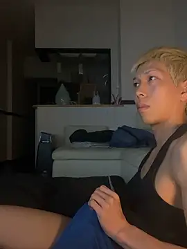 Snapshot of Yumemiru-k chatting on May 2026 04:34:01 PM Yumemiru-k online show from May 2026 04:34:01 PM