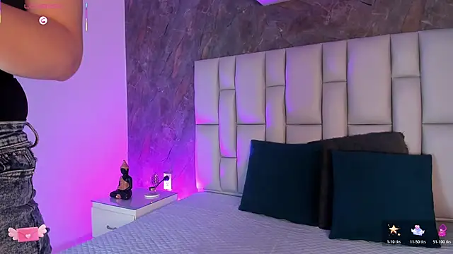 lya gomez online show from March 2026 02:50:01 AM