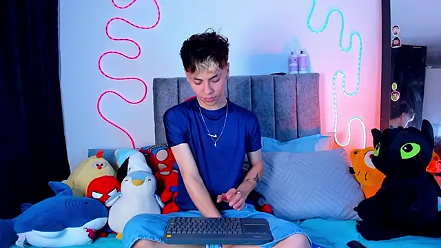 Callum 777 online show from May 2026 04:09:02 AM
